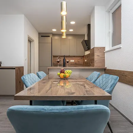 Komplett Renoviertes Nur 500 Meter Zum Mit Grill, Smart-tv, Waeschetrockner