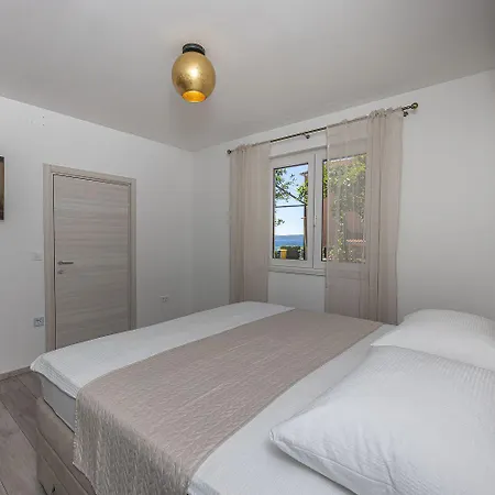 Komplett Renoviertes Nur 500 Meter Zum Mit Grill, Smart-tv, Waeschetrockner Apartamento Crikvenica