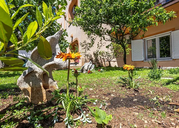 Apartamento Komplett Renoviertes Nur 500 Meter Zum Mit Grill, Smart-tv, Waeschetrockner Crikvenica