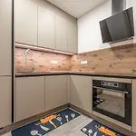 Komplett Renoviertes Nur 500 Meter Zum Mit Grill, Smart-tv, Waeschetrockner Apartment Crikvenica