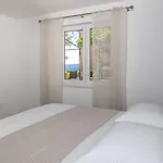 Komplett Renoviertes Nur 500 Meter Zum Mit Grill, Smart-tv, Waeschetrockner *
