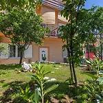 Apartment Komplett Renoviertes Nur 500 Meter Zum Mit Grill, Smart-tv, Waeschetrockner Crikvenica