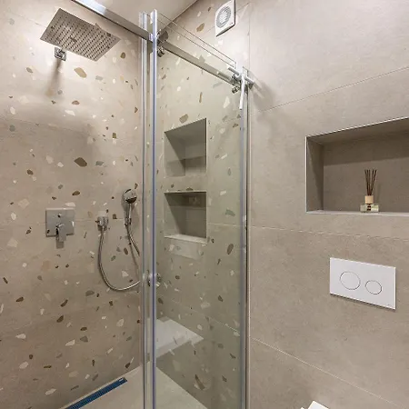Komplett Renoviertes Nur 500 Meter Zum Mit Grill, Smart-tv, Waeschetrockner Apartmán Crikvenica