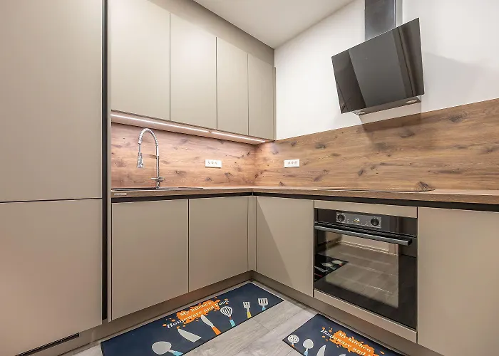 Komplett Renoviertes Nur 500 Meter Zum Mit Grill, Smart-tv, Waeschetrockner Apartment Crikvenica