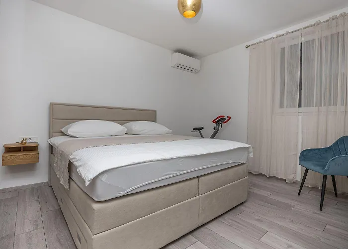 Komplett Renoviertes Nur 500 Meter Zum Mit Grill, Smart-tv, Waeschetrockner *