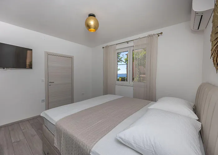 Komplett Renoviertes Nur 500 Meter Zum Mit Grill, Smart-tv, Waeschetrockner Apartment Crikvenica